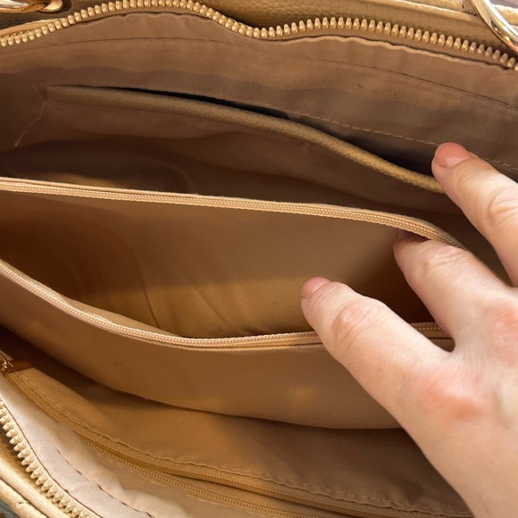 Elegant Beige Quilted Tote Bag Laptop bag - Picture 7 of 8